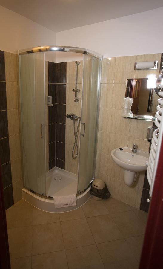 Hotel Kakadu Konin  Dış mekan fotoğraf