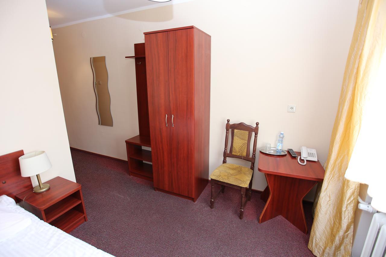Hotel Kakadu Konin  Dış mekan fotoğraf