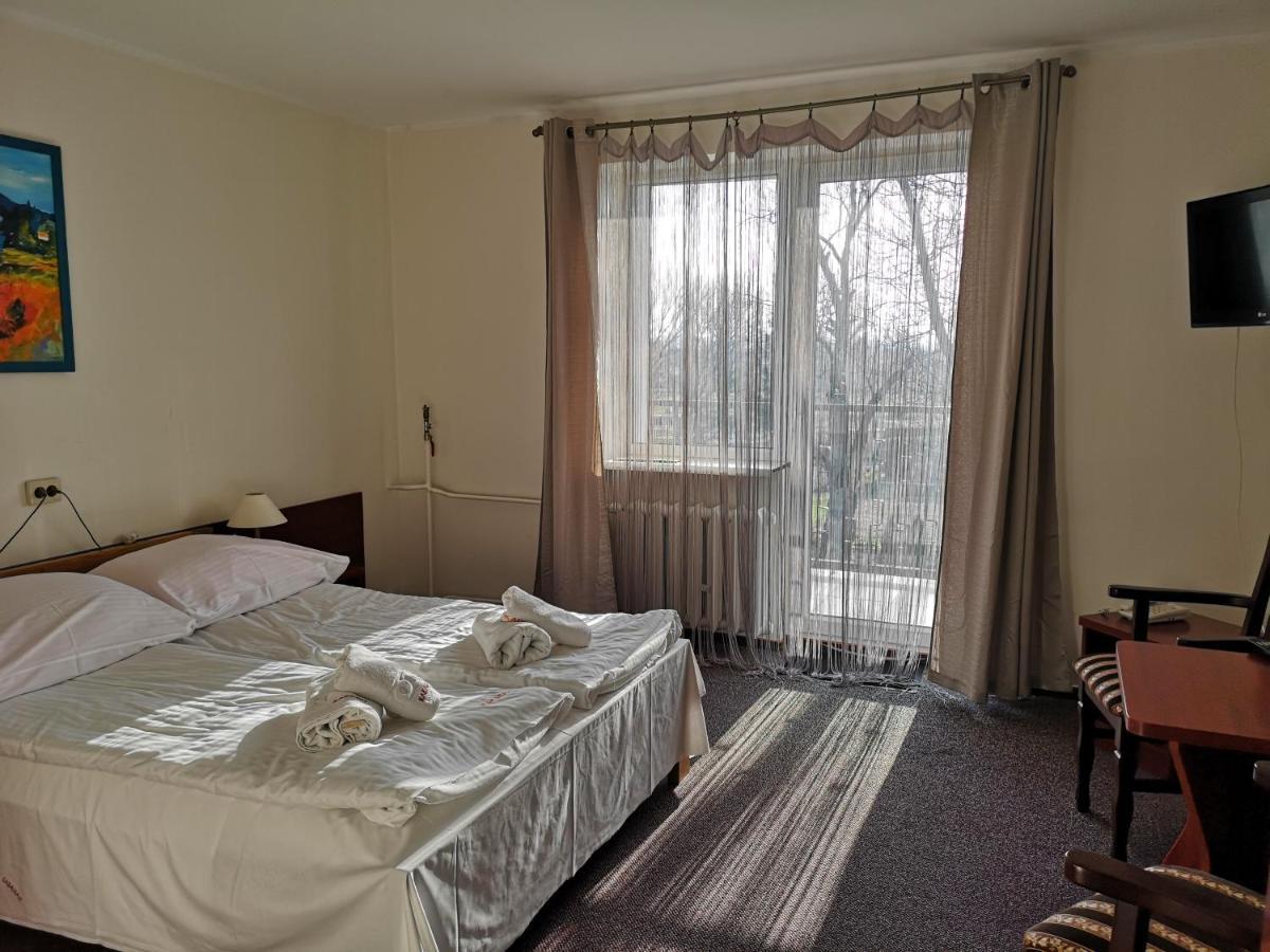 Hotel Kakadu Konin  Dış mekan fotoğraf